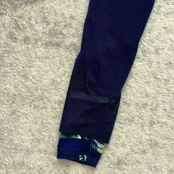 Athleta cropped leggings - Picture 2 of 7